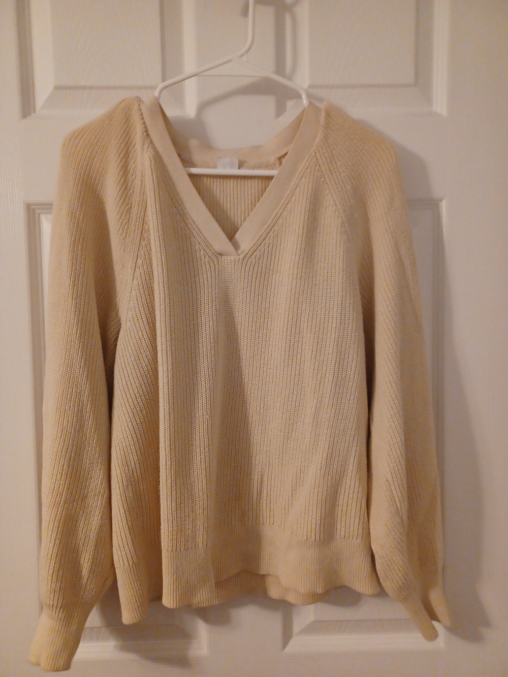 GAP Cream V-Neck Ribbed Knit Sweater
